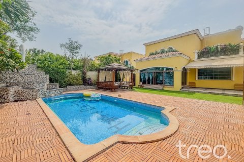 Villa de 4 dormitorios en Legacy, UAE No. 173841 3