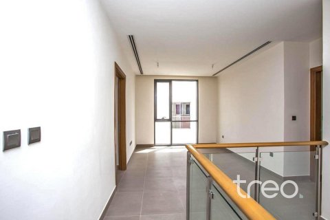 Villa de 4 dormitorios en Dubai Hills Estate, UAE No. 173839 9