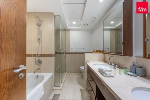 Квартира с 2 спальнями в Даунтаун Дубай (Даунтаун Бурдж Дубай), ОАЭ №135489 11