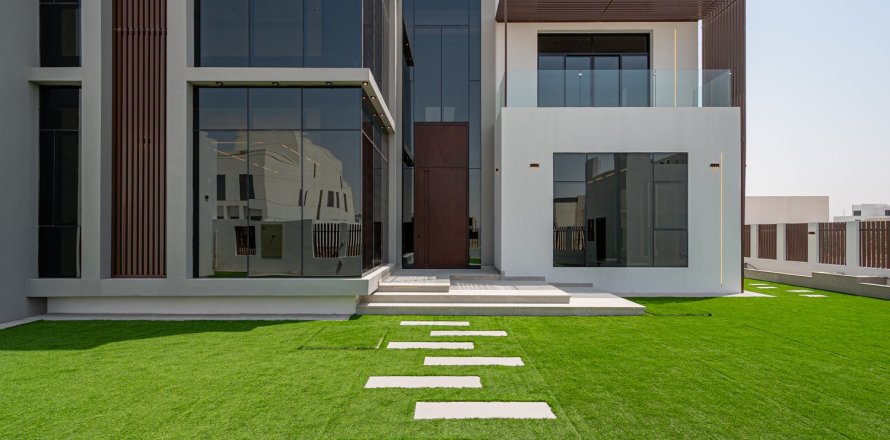 5 bedrooms Villa in Dubai Land, UAE No. 199686