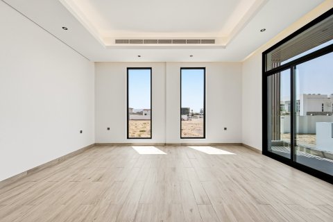 5 bedrooms Villa in Dubai Land, UAE No. 199686 8