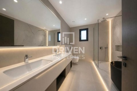 4 bedrooms Villa in District One, UAE No. 204576 21