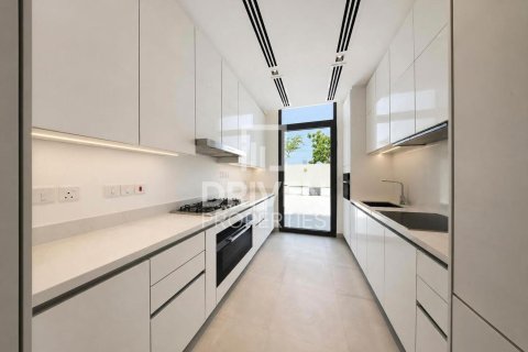 4 bedrooms Villa in District One, UAE No. 204576 10