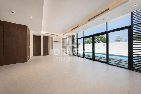 4 bedrooms Villa in District One, UAE No. 204576 5