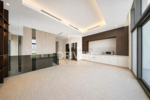 4 bedrooms Villa in District One, UAE No. 204576 8