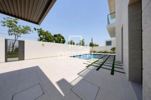 4 bedrooms Villa in District One, UAE No. 204576 25