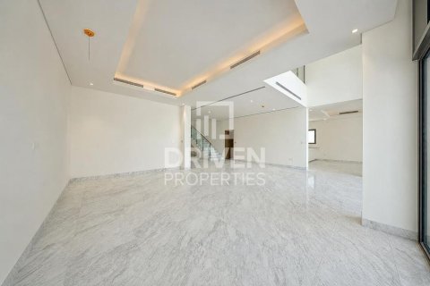 4 bedrooms Villa in District One, UAE No. 204577 9