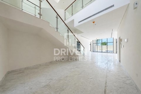 4 bedrooms Villa in District One, UAE No. 204577
