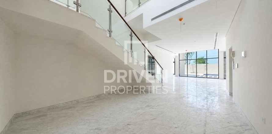 4 bedrooms Villa in District One, UAE No. 204577