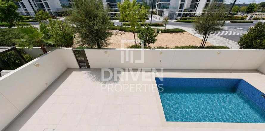 4 bedrooms Villa in District One, UAE No. 204575