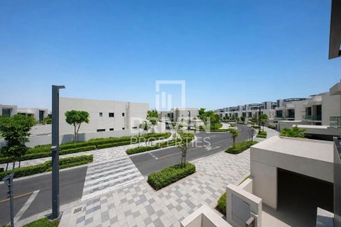 4 bedrooms Villa in District One, UAE No. 204575 25