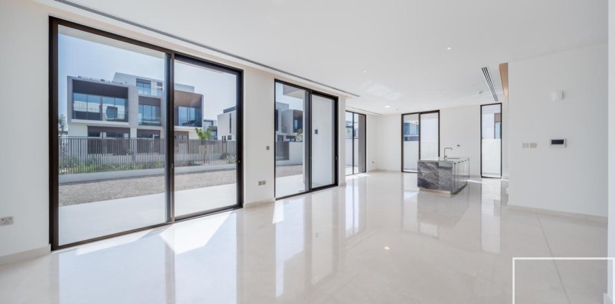 5 bedrooms Villa  No. 117362