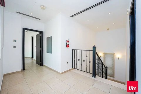 Villa de 4 dormitorios en Jumeirah Park, UAE No. 166002 8