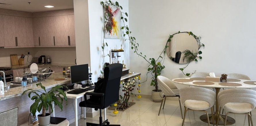 Apartment de 2 dormitorios en Al Furjan, UAE No. 165999