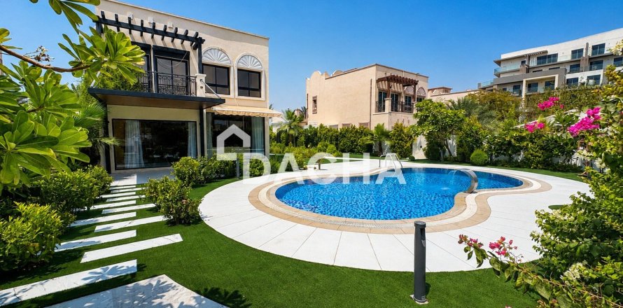 2 bedrooms Villa in Jumeirah Village Triangle, UAE No. 207780