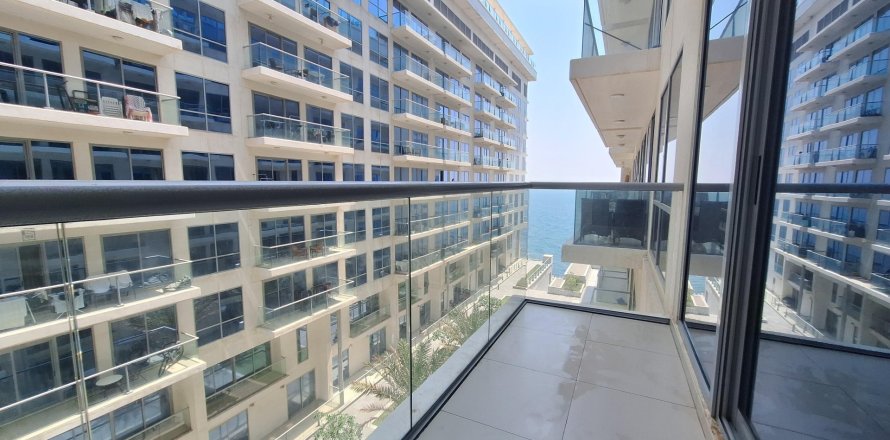 Studio Apartment in Al Marjan Island, UAE No. 172105
