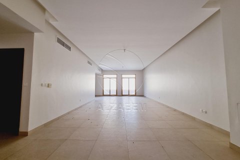 3 bedrooms Townhouse in Abu Dhabi, UAE No. 91130 3