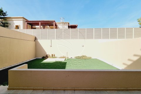 3 bedrooms Townhouse in Abu Dhabi, UAE No. 91130 4