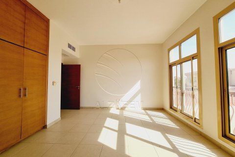 3 bedrooms Townhouse in Abu Dhabi, UAE No. 91130 14