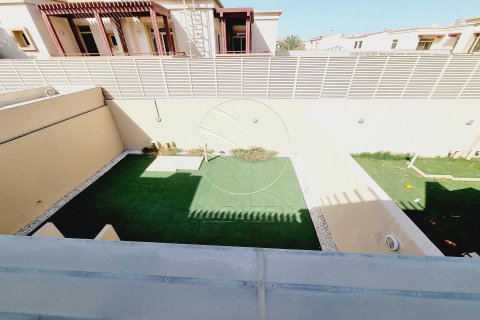 3 bedrooms Townhouse in Abu Dhabi, UAE No. 91130 5