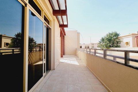 3 bedrooms Townhouse in Abu Dhabi, UAE No. 91130 7