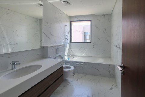 Townhouse de 4 dormitorios en Abu Dhabi, UAE No. 91127 9