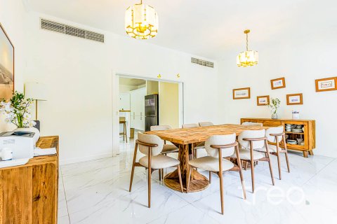 Вилла с 5 спальнями в Saheel, ОАЭ №203909 13