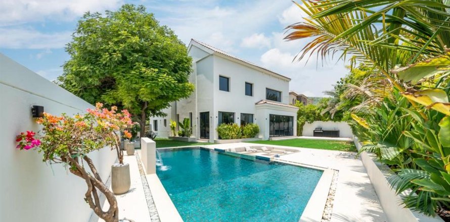 5 bedrooms Villa in Jumeirah Golf Estates, UAE No. 90729