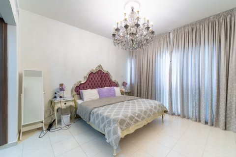 Villa de 4 dormitorios en Dubai, UAE No. 146950 8