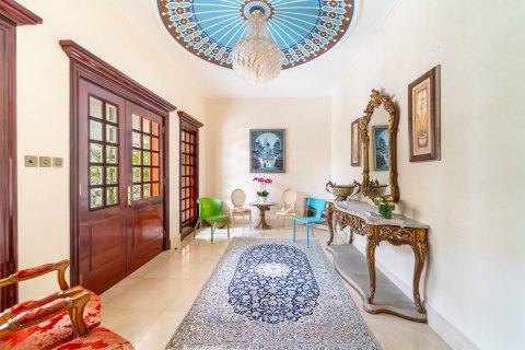 7 bedrooms Villa in Al Manhal, UAE No. 146951 8