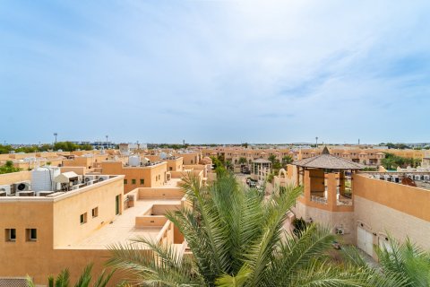 7 bedrooms Villa in Al Manhal, UAE No. 146951 19