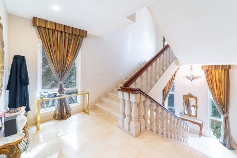 7 bedrooms Villa in Al Manhal, UAE No. 146951 11
