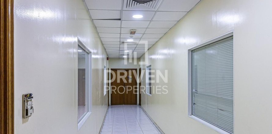 Склад 4897м² в Джабаль-Али, ОАЭ №135972