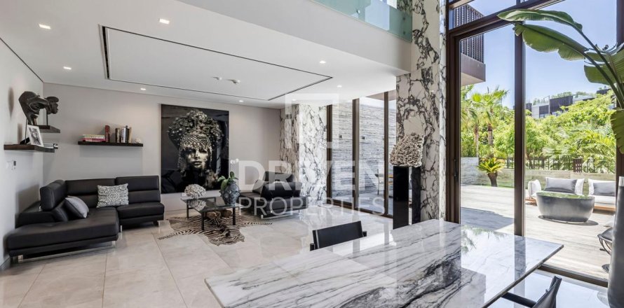 3 bedrooms Villa in Jumeirah Bay Island, UAE No. 138104