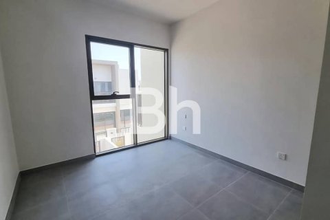 Townhouse de 3 dormitorios  No. 114234 2