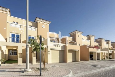 Townhouse de 4 dormitorios  No. 114235 2