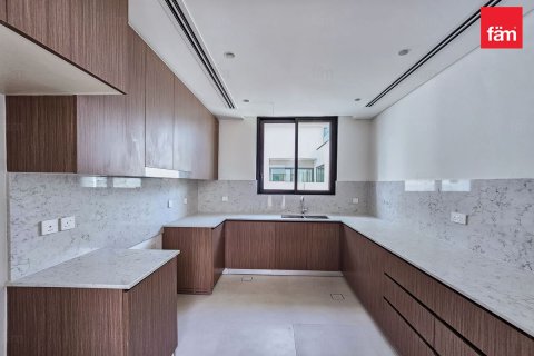 4 غرف نوم فيلا  رقم 123334 12