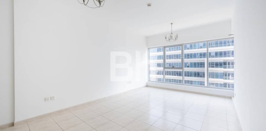 2 bedrooms Apartment in Dubai, UAE No. 172025