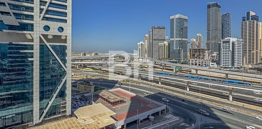 Studio Apartment in Jumeirah Lake Towers, UAE No. 172030