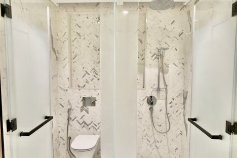 Apartment de 2 dormitorios en Zabeel, UAE No. 183223 18