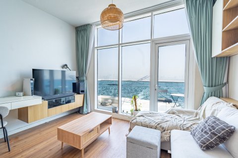 Studio Apartment in Jumeirah Village Triangle, UAE No. 183228