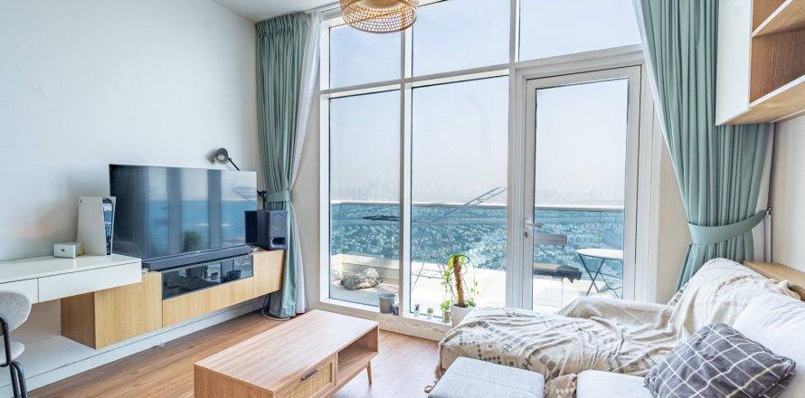 Studio Apartment in Jumeirah Village Triangle, UAE No. 183228