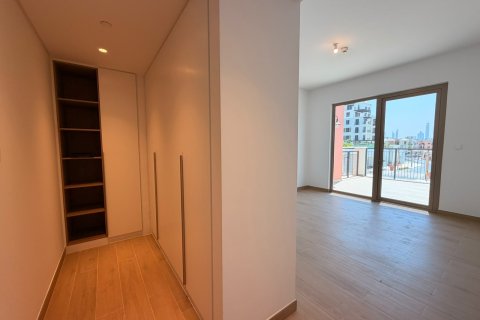 2 bedrooms Apartment in Dubai, UAE No. 183229 10