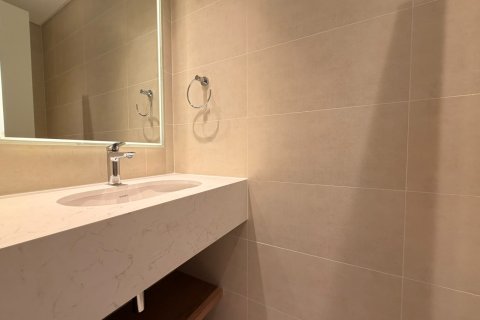 2 bedrooms Apartment in Dubai, UAE No. 183229 17