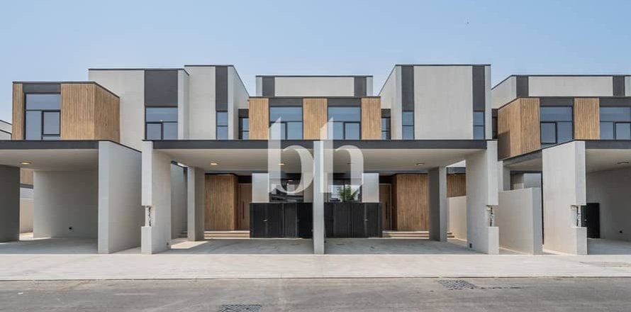 Townhouse de 3 dormitorios  No. 115778