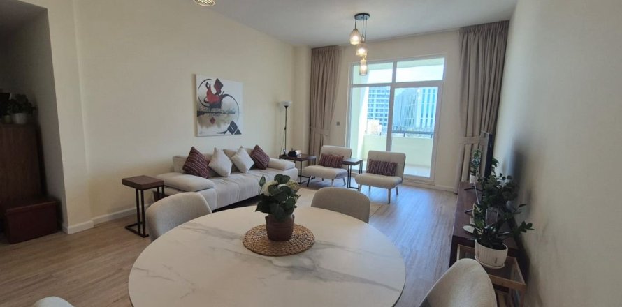 2 bedrooms Apartment in Motor City, UAE No. 169124