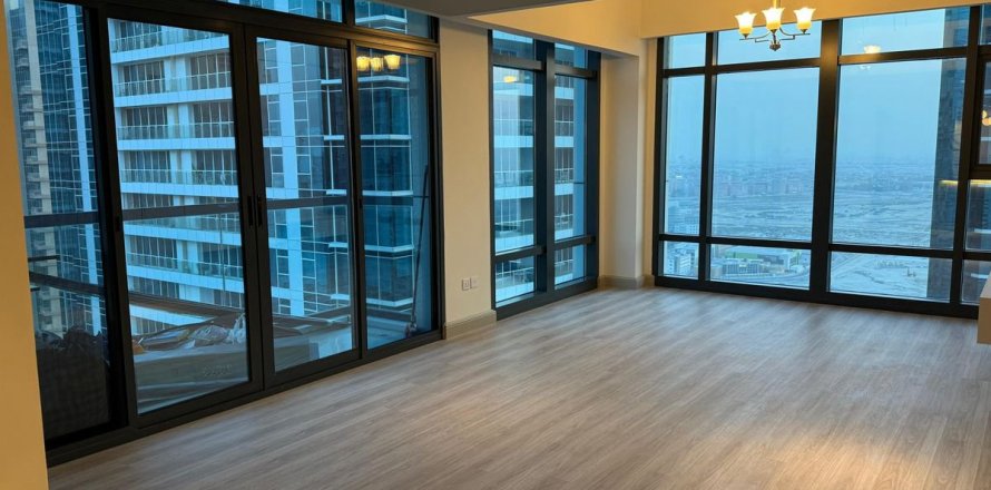 2 bedrooms Apartment in Dubai, UAE No. 169125