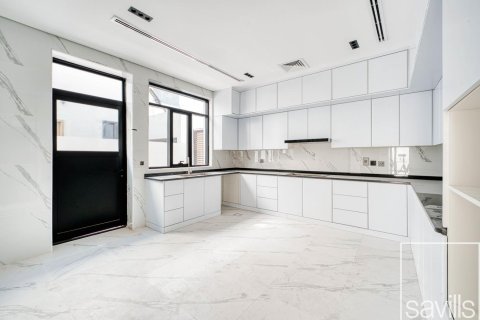 Вилла с 5 спальнями в Al Furjan, ОАЭ №136636 10