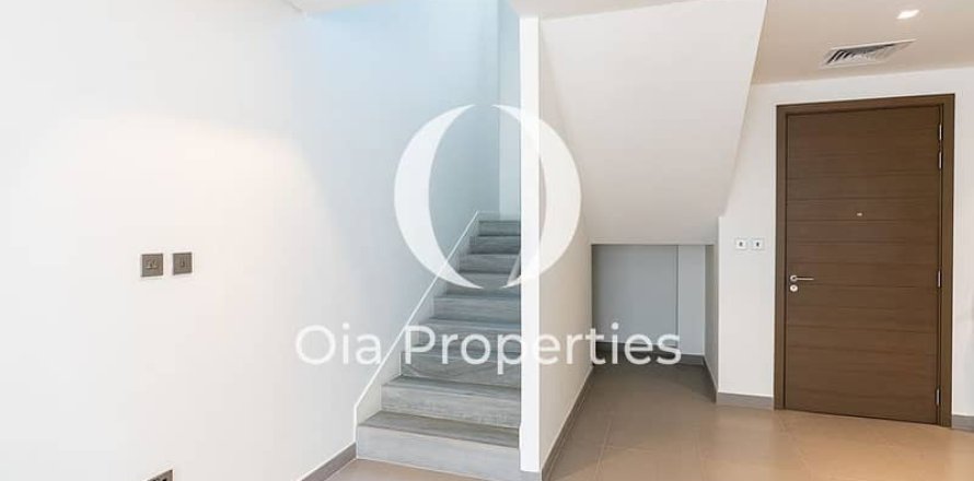 4 bedrooms Villa on the Yas Island, UAE No. 65368