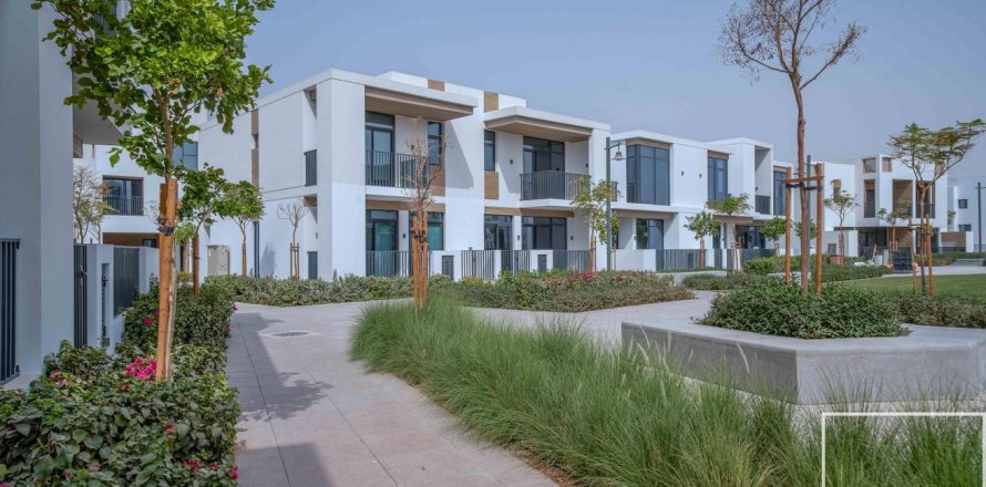 3 bedrooms Townhouse  No. 107743